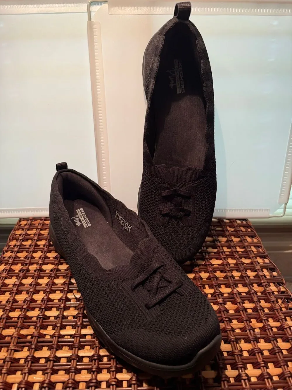 Skechers Stretch Fit Plush Memory Foam Slip On Sz. 11 Black style #137045